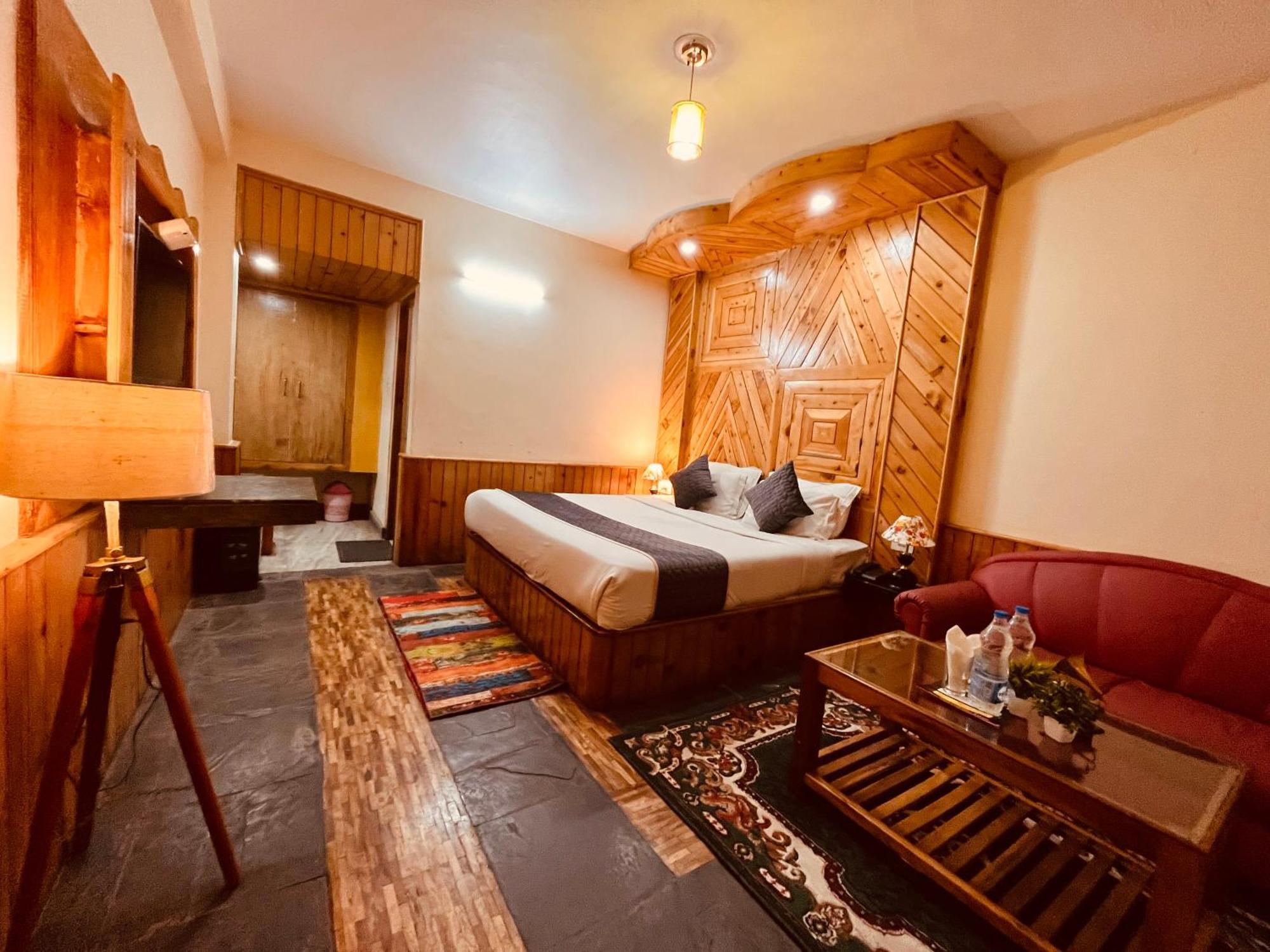 The Hollywood Vibes - #Riverview #Premium Rooms #Prime Location #Most Awarded #Parking #Top Rated #Open Terrace #Best Selling Hotel In Manali Exteriér fotografie